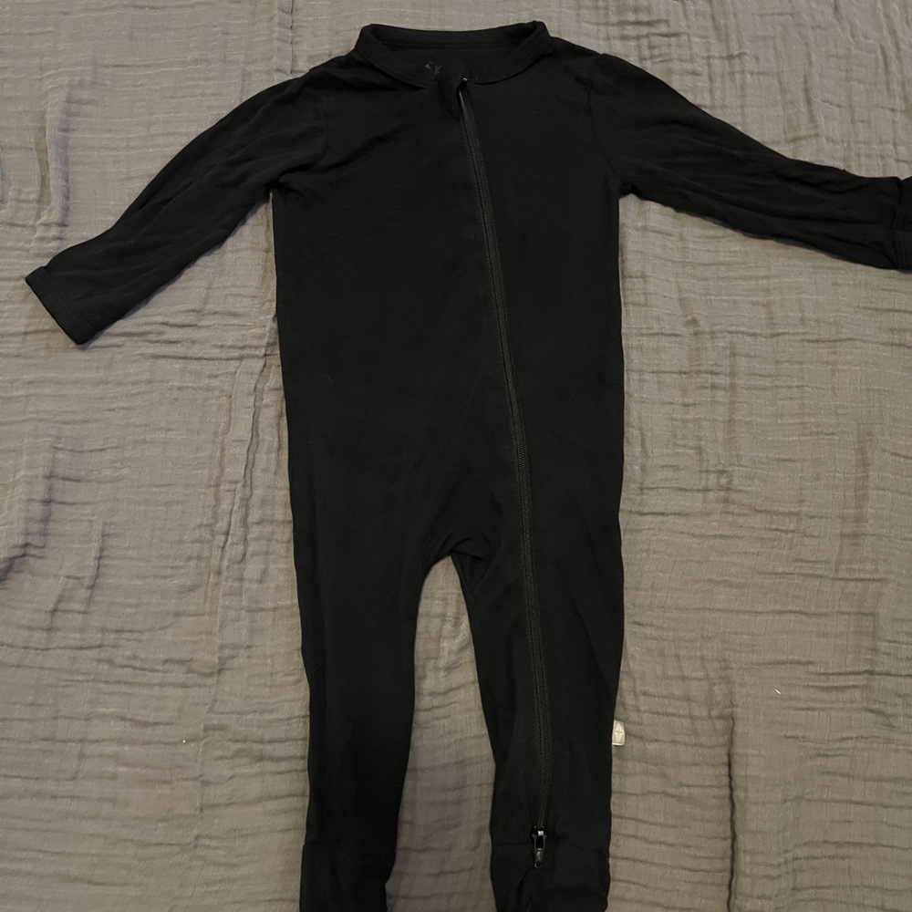 Kyte Baby Zippered Romper in Midnight
